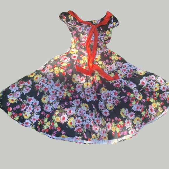 Modcloth Hearts and Roses US 10 black swing party dress with ribbons and flowers - Picture 2 of 4